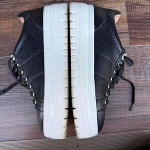 Linea Paolo Black Leather Platform Sneakers Rhinestone Eyelets Womens 6